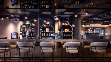 3 bars/lounges, poolside bar