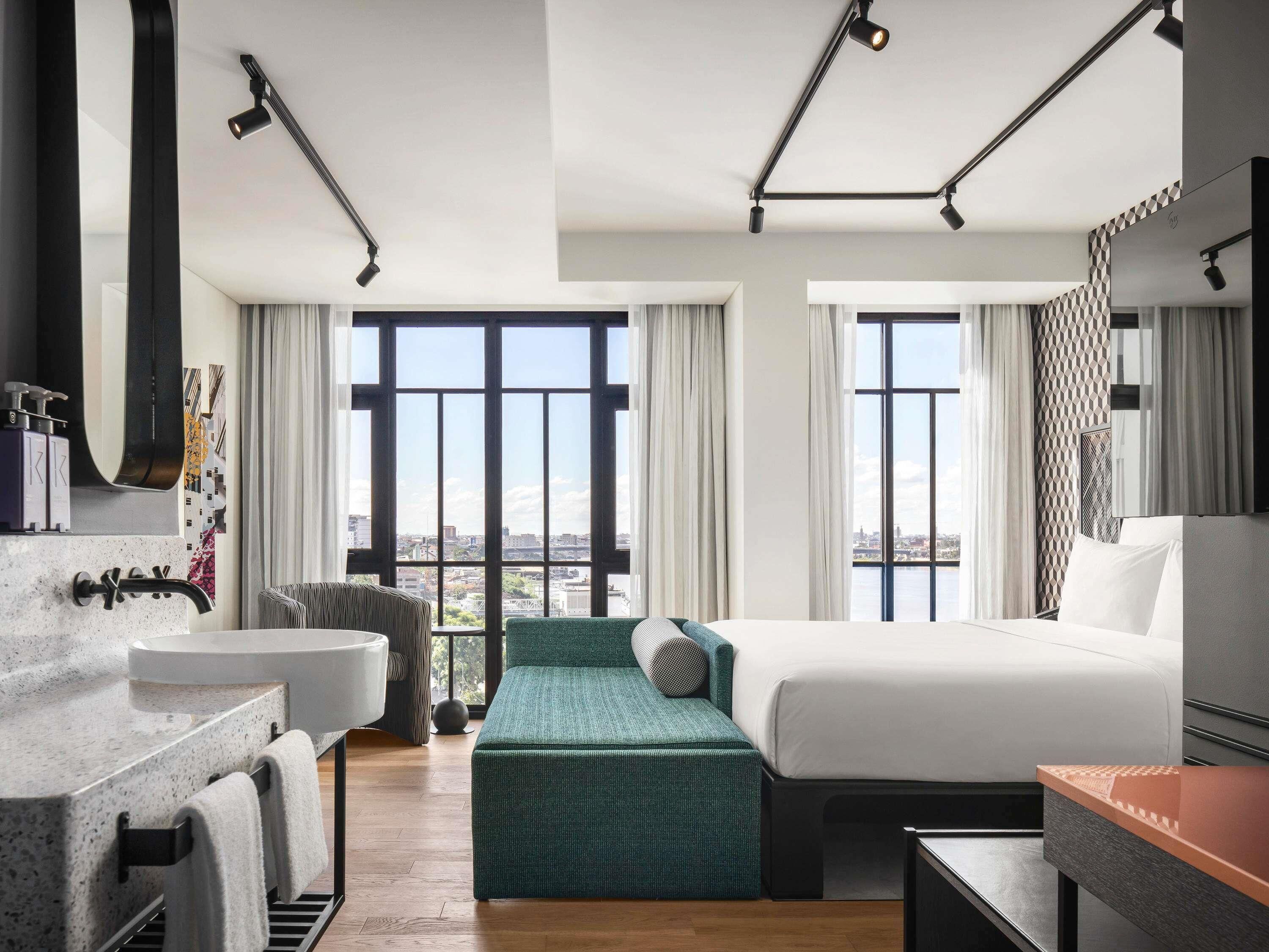 Comfort Room, 1 Queen Bed (XL) | Premium bedding, minibar, in-room safe, individually decorated