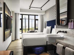 Comfort Room, 2 Twin Beds | Premium bedding, minibar, in-room safe, individually decorated