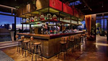 3 bars/lounges, poolside bar
