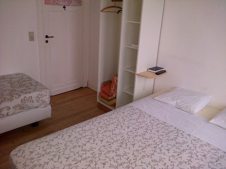 Basic Triple Room. Logies Grenadine