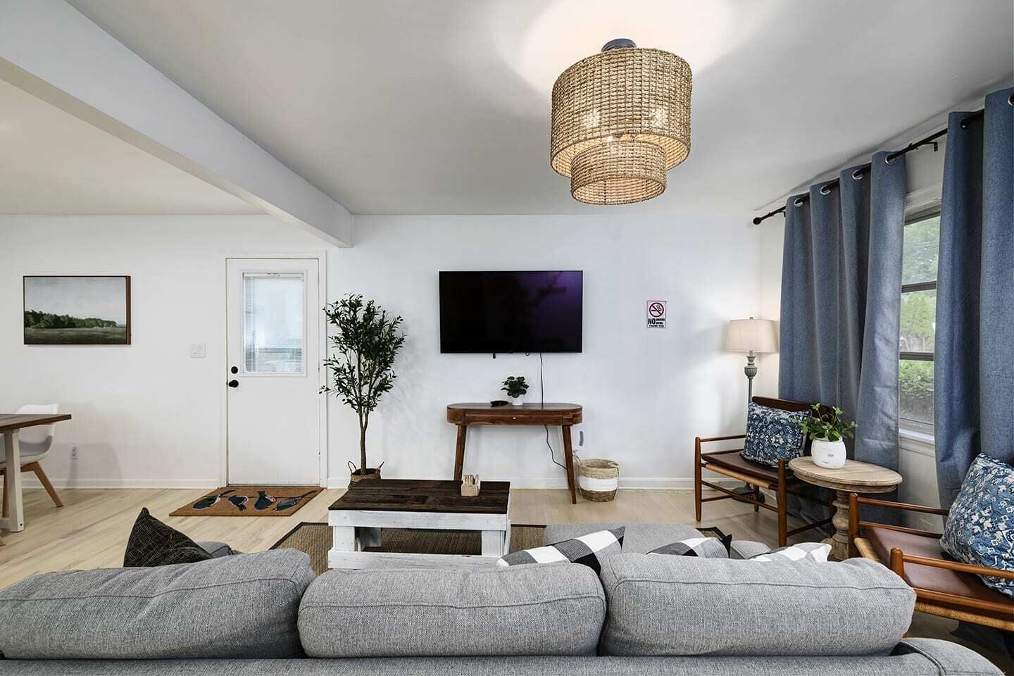 Newly Renovated Cozy 4 Bedroom with King Bed l 10 min from Brave Stadium