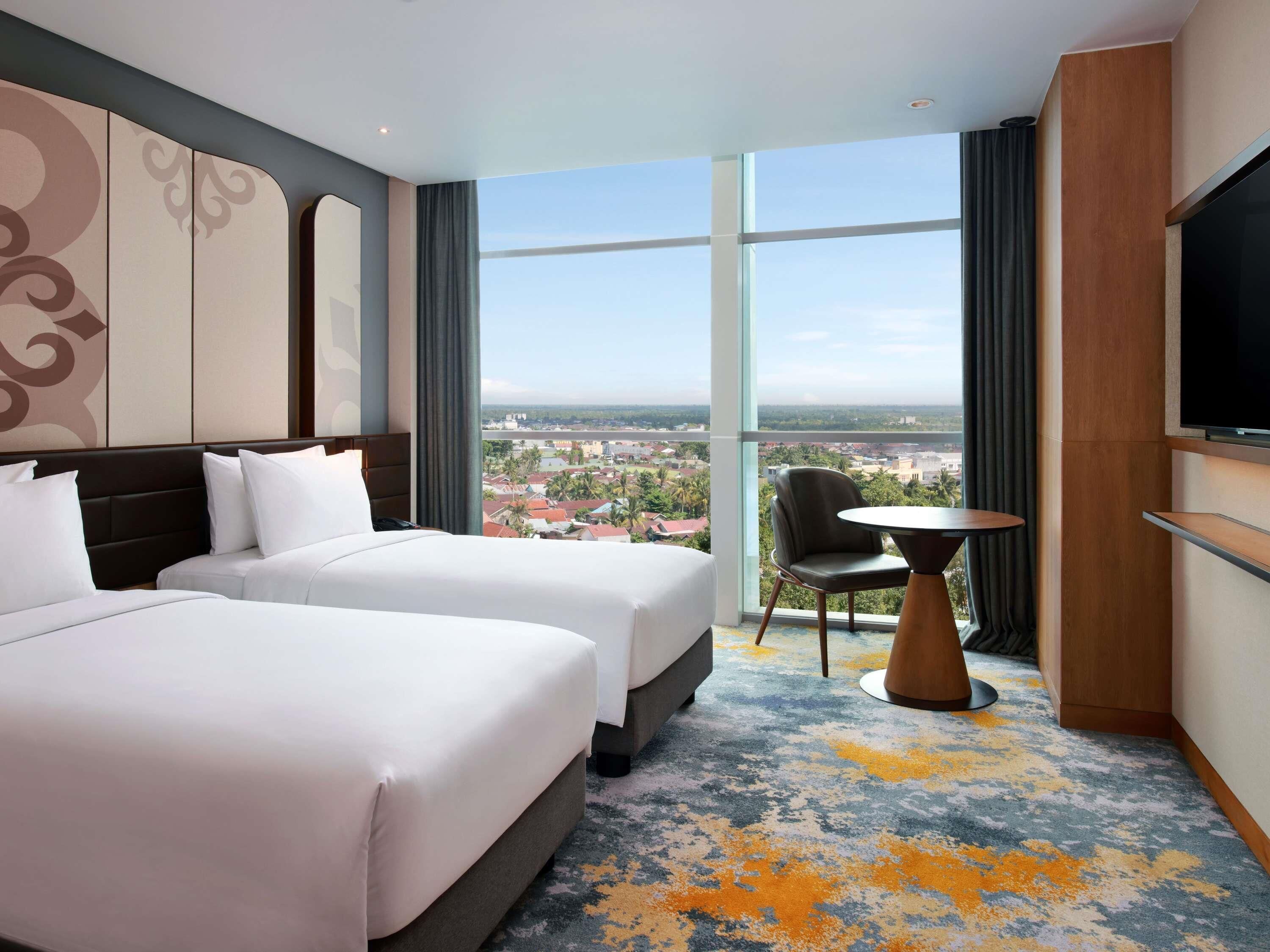 Premium Room, 2 Single Beds (Superior) | Minibar, in-room safe, desk, laptop workspace
