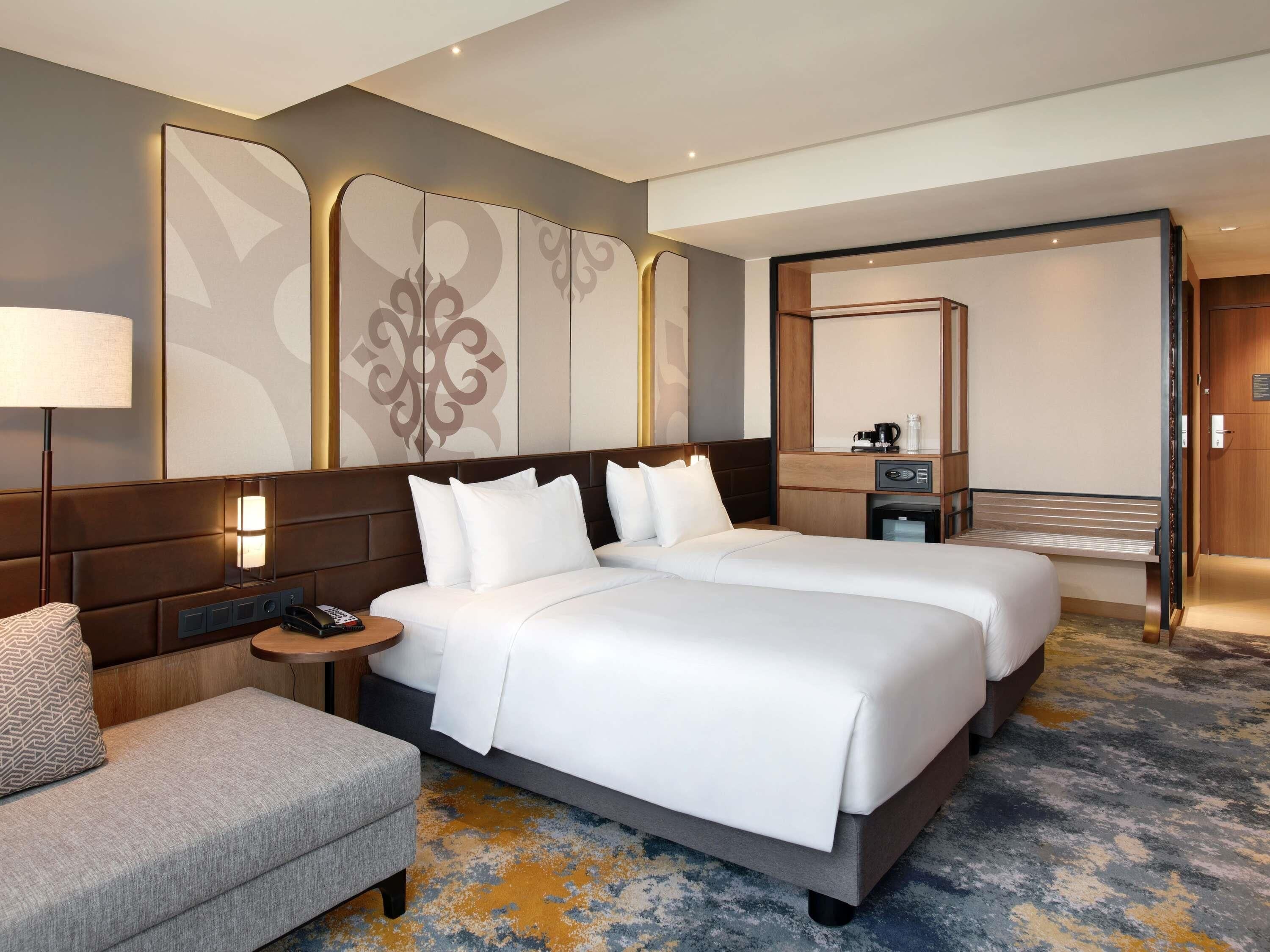 Minibar, caja fuerte, escritorio y espacio para trabajar con un portátil