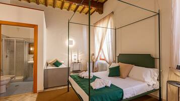 Superior-Doppelzimmer | Hochwertige Bettwaren, Daunenbettdecken, Zimmersafe