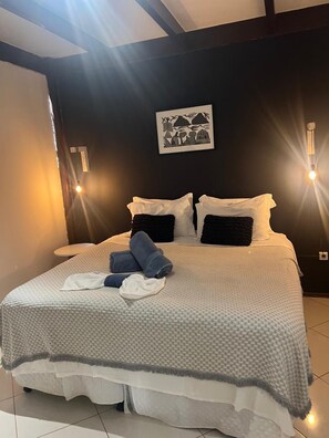 Double Room | Minibar, individually decorated - Pousada Estrela Cordel (Fernando de Noronha)