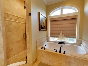 Combined shower/bathtub, jetted bath, hair dryer, towels - Front Row Beach House 6BR/5.5 bath private pool and private beach access. (Miramar Beach)