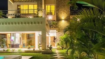 Fachada da propriedade