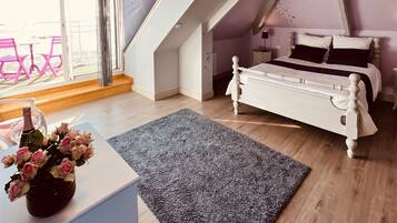 3 chambres, fer et planche à repasser, lit parapluie, Wi-Fi gratuit