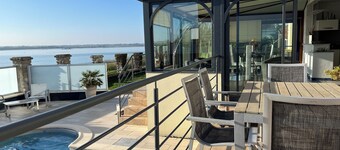 Beach mansion directly by the sea + pirvat pool - stone´s throw enter the beach