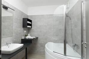 Bathroom - Párizs Garden Apartments (Debrecen)