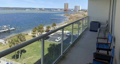 What a View and Everything New ,5 min Walk to Worlds Whitest Beach #6A