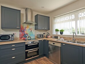 Dishwasher, cookware/dishes/utensils