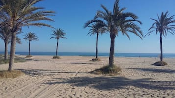 Solstolar och strandhanddukar