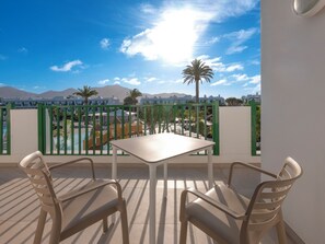 ลานระเบียง/นอกชาน