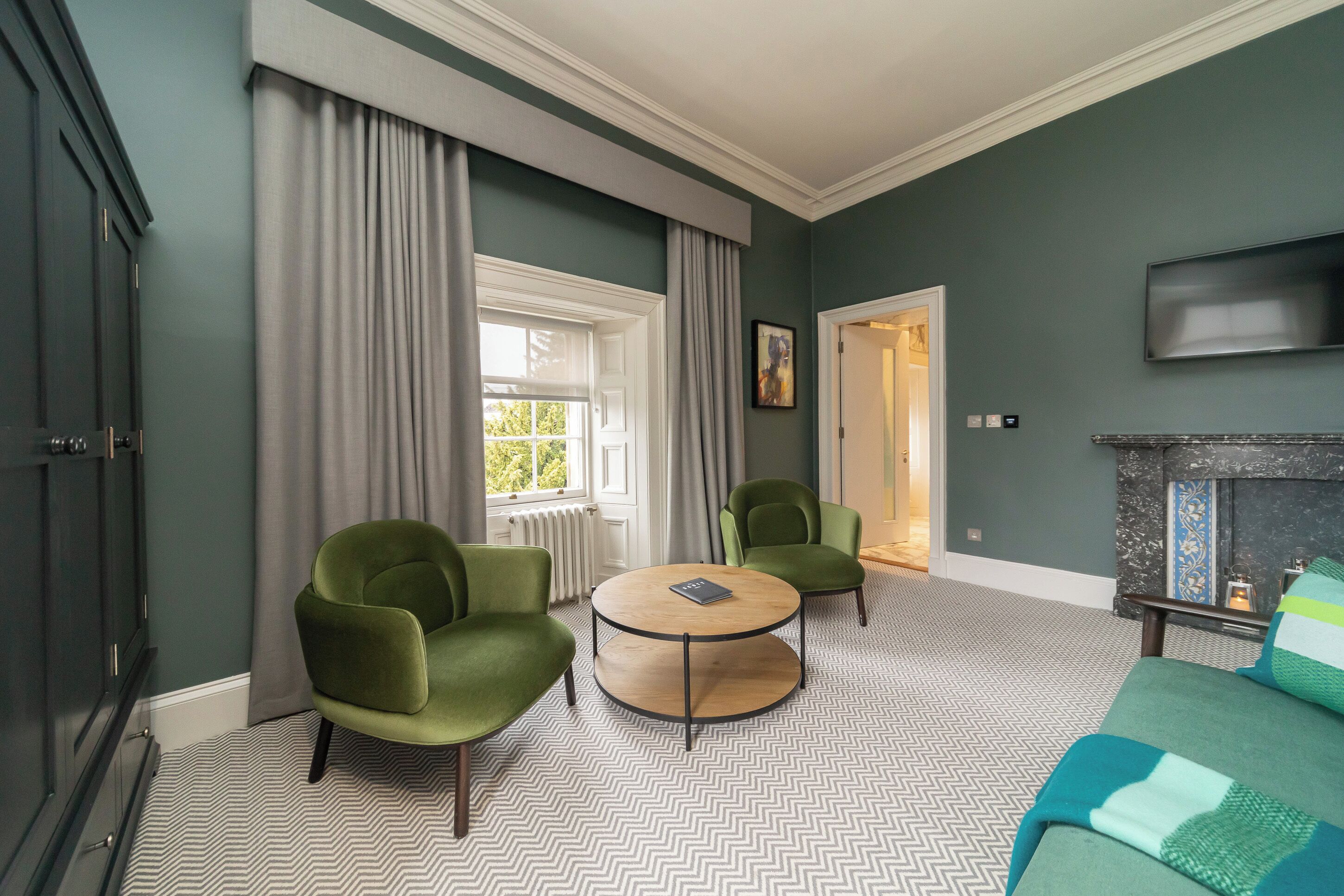 signature double room | 1 bedroom, premium bedding, in-room safe, iron/ironing board