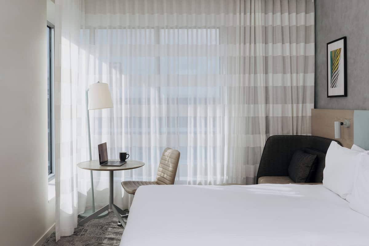 Standard Room, 2 Queen Beds | Room amenity