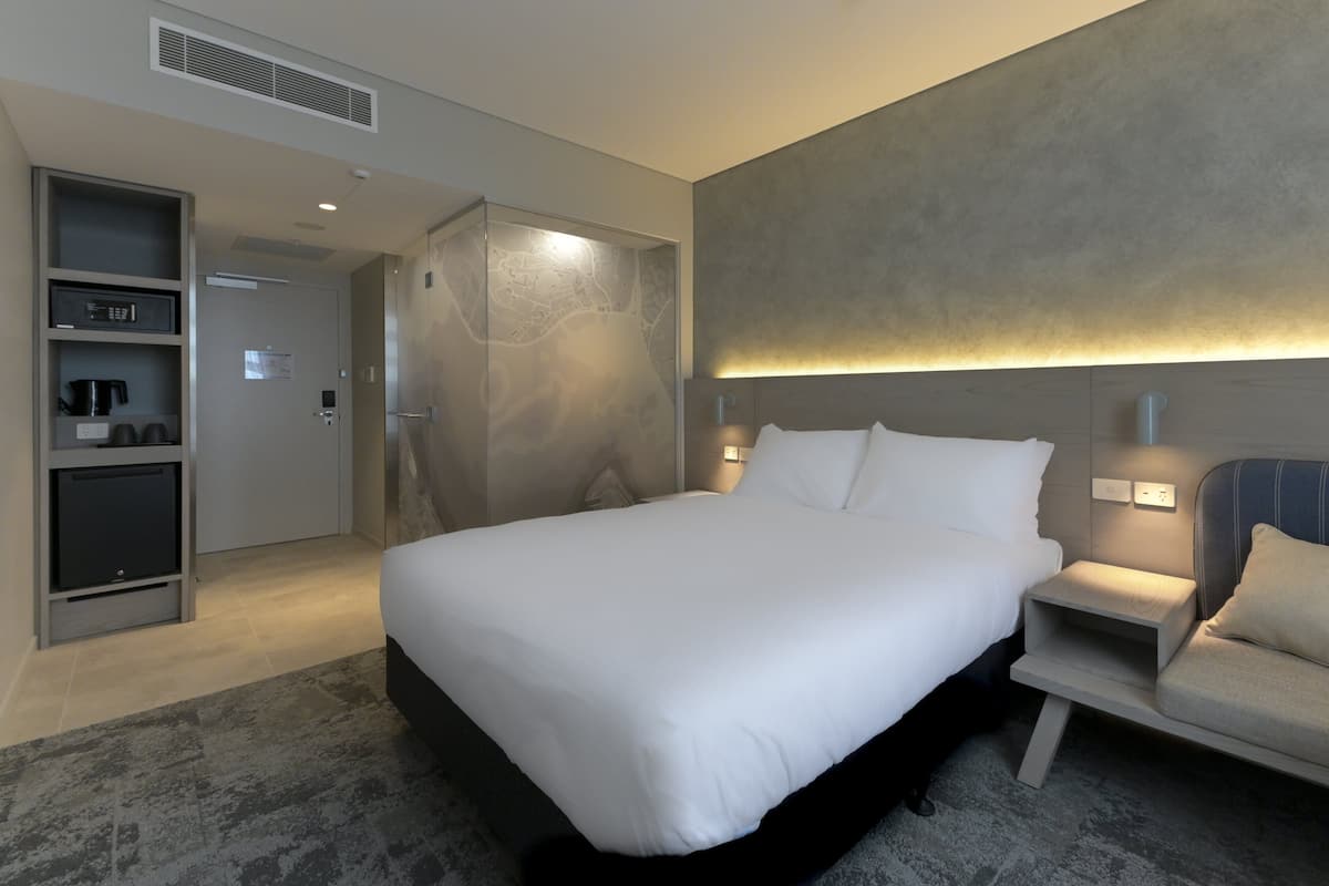 In-room safe, desk, laptop workspace, blackout drapes