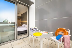 Premium Room, 1 King Bed with Sofa bed, Patio (Free Breakfast) | Room amenity - Holiday Inn & Suites Sunshine Coast by IHG (Maroochydore)