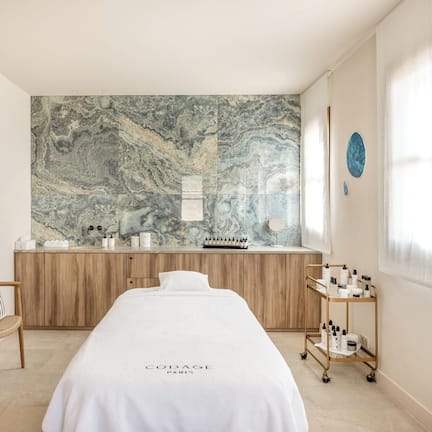 Couples treatment rooms, sauna, hot tub, steam room, Turkish bath