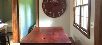 Very private 40 Acres Property - Cozy 2 Bedroom Cottage