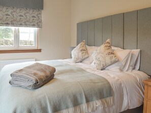 2 bedrooms, free WiFi, bed sheets - 2 bedroom accommodation in Linlithgow (Linlithgow)