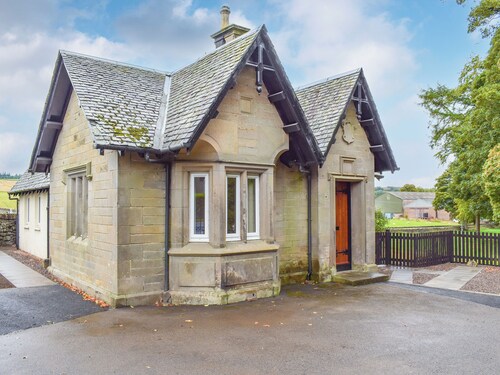 2 bedroom accommodation in Linlithgow