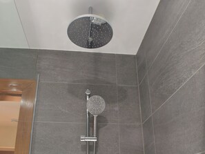 Towels - 2 bedroom accommodation in Linlithgow (Linlithgow)