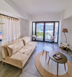 Panoramic Apartment, Sea View, Beachfront