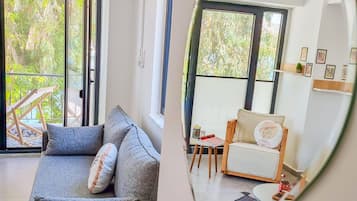 Panoramic Apartment | 1 bedroom, Egyptian cotton sheets, premium bedding, desk