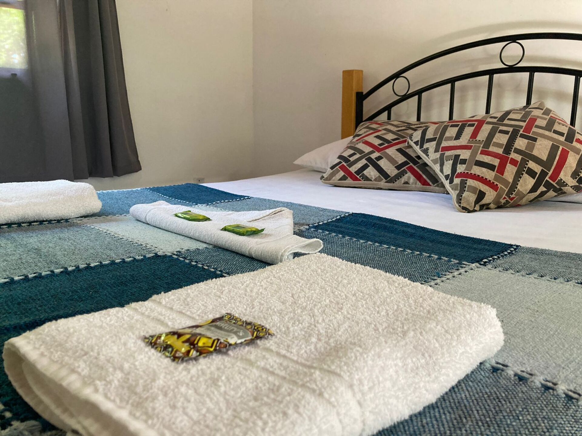 家庭套房, 1 间卧室, 花园景观 | 1 多间卧室、免费 WiFi、床单