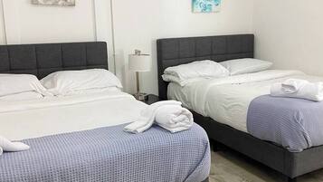 Iron/ironing board, WiFi, bed sheets