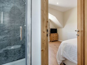 2 bedrooms, free WiFi, bed sheets - 2 bedroom accommodation in Bwlch-Llan, near Aberaeron (Bwlch-Llan, near Aberaeron)