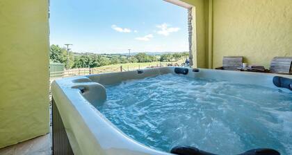 2 bedroom accommodation in Bwlch-Llan, near Aberaeron