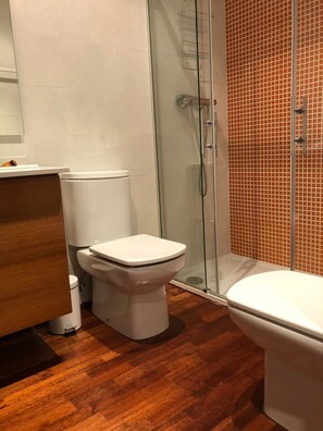 Regadera y bidet 