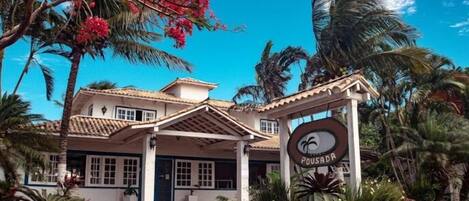 Fachada da propriedade