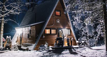A-Frame Secluded Riverfront Outdoor shower