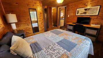 2 bedrooms, desk, iron/ironing board, free WiFi
