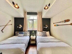 2 makuuhuonetta, silitysrauta/-lauta, vauvan matkasänky, Wi-Fi