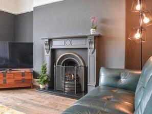 Living area - 2 bedroom accommodation in Barmouth (Barmouth)