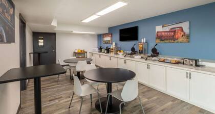 Baymont by Wyndham Laredo