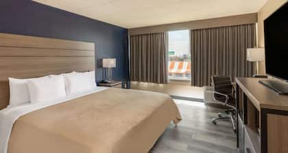 Baymont by Wyndham Laredo