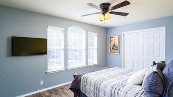 4 makuuhuonetta, ilmainen Wi-Fi