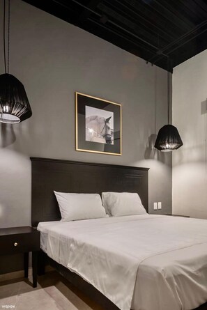 Luxury Room | Desk, free WiFi, bed sheets - HM Hotel Express (Colima)