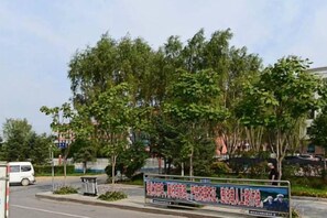 Unclassified image, 4 of 35, button - Hui Nan Hotel (Huinan)