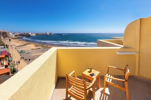 Superior-Doppelzimmer, Balkon, Meerblick | Daunenbettdecken, Zimmersafe, Verdunkelungsvorhänge, kostenloses WLAN