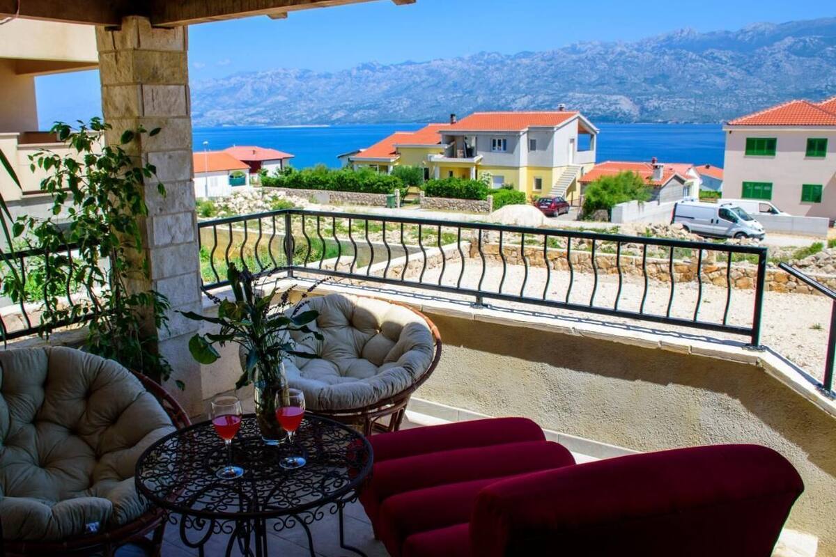 Design Apartment, 2 Bedrooms, Pool Access, Sea View | Terrace/patio