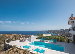Pool - View, Privacy & Comfort - Cretan Villa (Agia Pelagia)