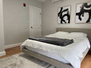 2 Schlafzimmer, Schreibtisch, Bügeleisen/Bügelbrett, kostenloses WLAN