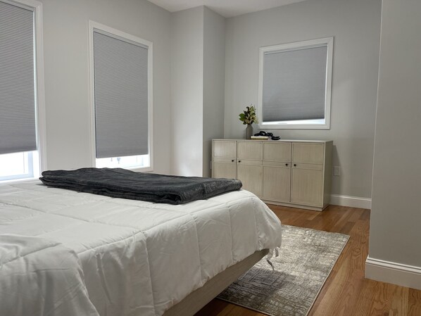 2 Schlafzimmer, Schreibtisch, Bügeleisen/Bügelbrett, kostenloses WLAN